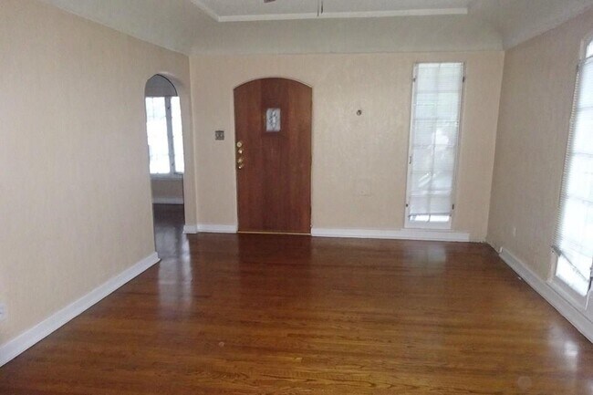 Foto del edificio - 3231 Richmond Ave