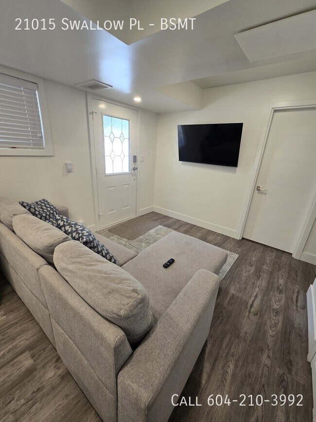 Building Photo - BSMT – Renovated Suite in Hope