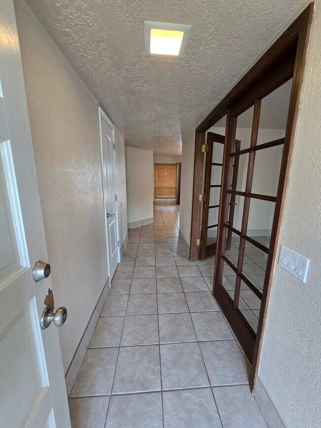 Foto del edificio - Beautiful 4BR+office home in Academy Hills...