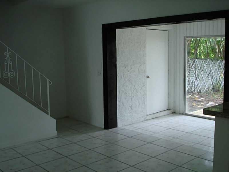 Building Photo - 1231 Seaview