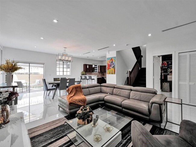 Foto del edificio - 7565 NW 177th Terrace