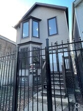 Building Photo - 1644 N California Ave