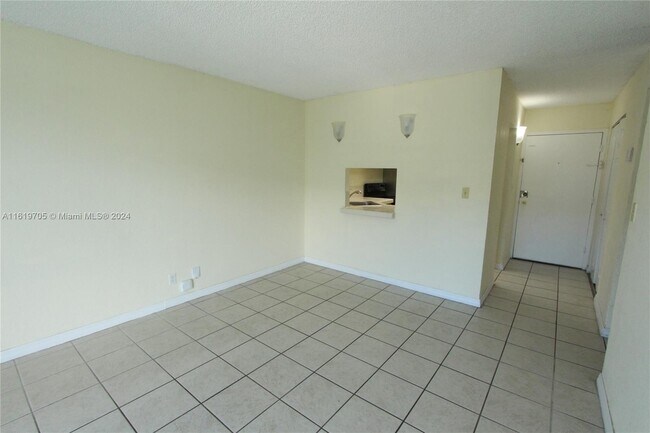 Foto del edificio - 801 NW 47th Ave