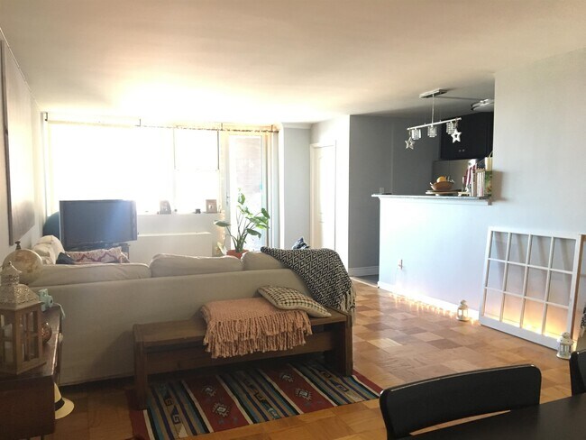 Foto del edificio - 6040 Boulevard E