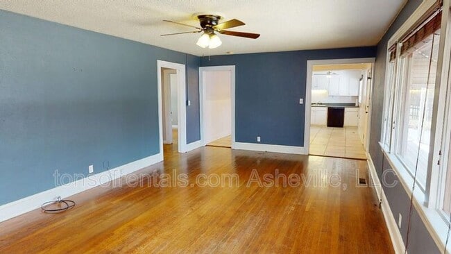 Building Photo - 170 Birch Ln