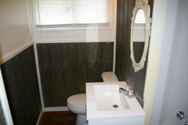 Photo - 2849 Eagledale Dr House