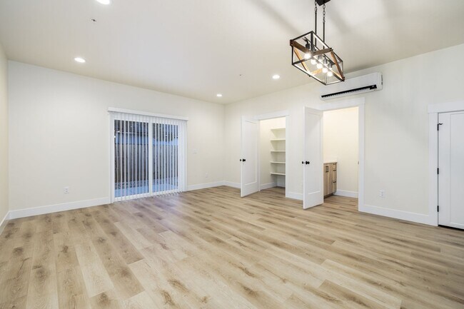 Foto del edificio - 3322 N Cole Rd