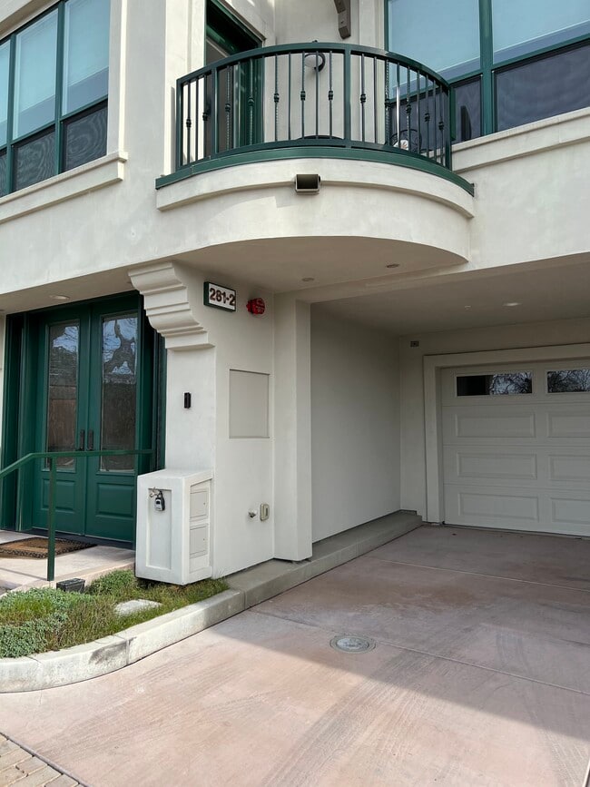 Photo - 281 Spring St House