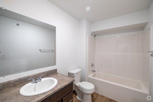 3 habitaciones, 2 baños - 118 m² - Baño - Whisper Creek Village