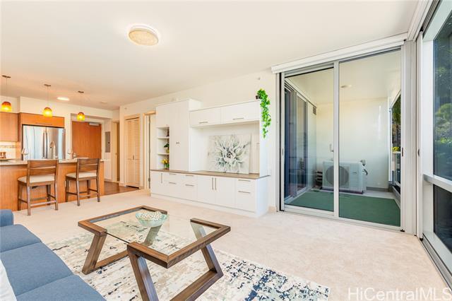 Building Photo - 555 South St