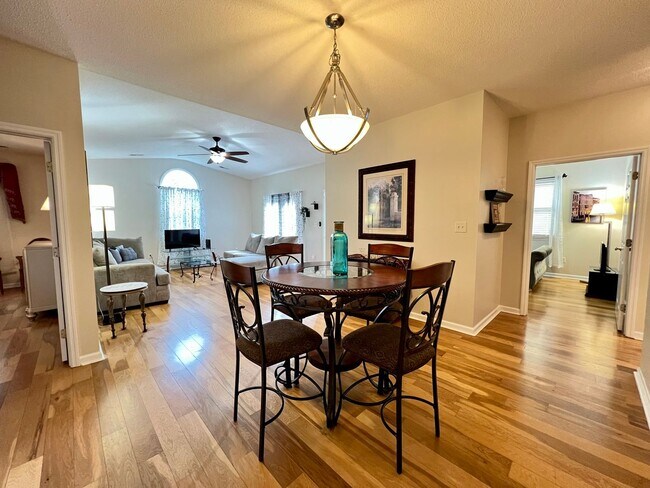 Building Photo - Beaver Creek 3 Bedroom/2 Bathroom Condo