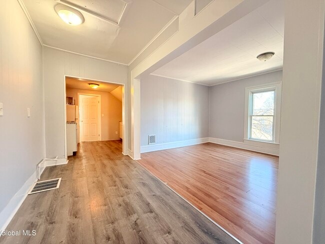 Building Photo - 31 Union St