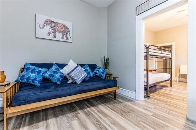 Foto del edificio - Updated 2-Bedroom Duplex in Bishop Arts – ...