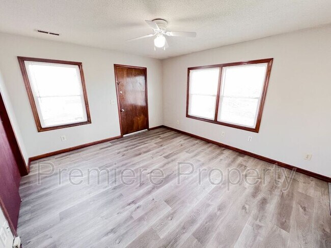 Foto del edificio - 1201 S 38th St