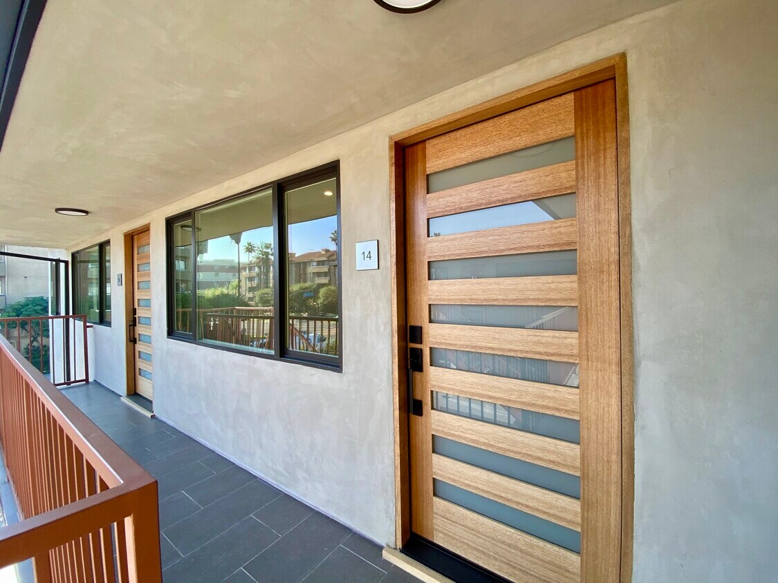 Foto principal - 3207 W 3rd St