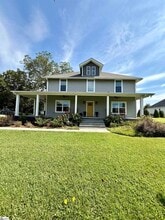 Building Photo - 909 Anderson Ridge Rd