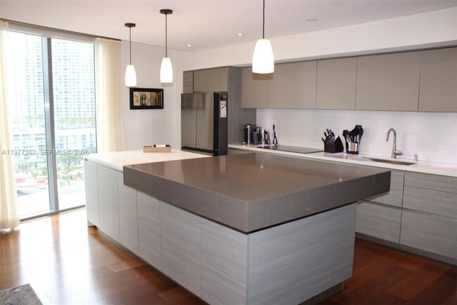 Foto del edificio - 31 SE 6th St