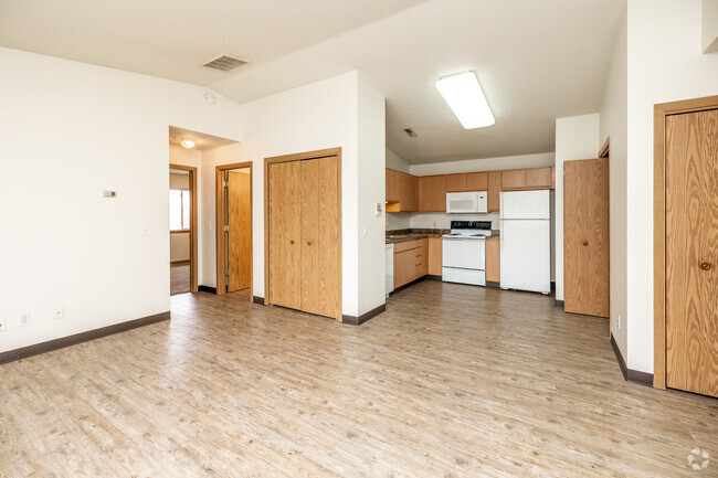 2BR, 1BA - 3rd Floor/920 SF - Jacolyn Corner Condos Apartments