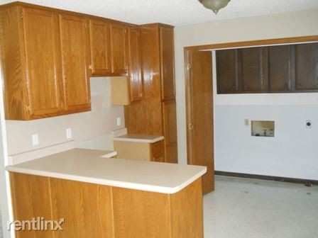 Building Photo - 3 br, 1 bath House - 1934 N Yates Ave