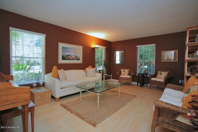 Building Photo - 103 Abalone Ln W