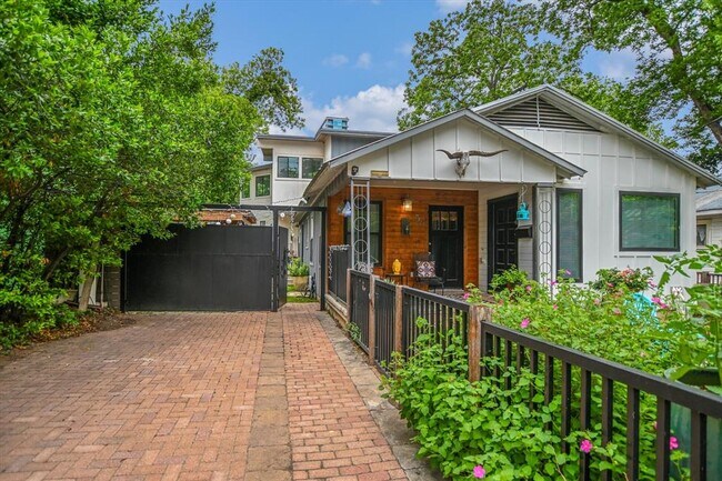 Foto del edificio - 56 Waller St