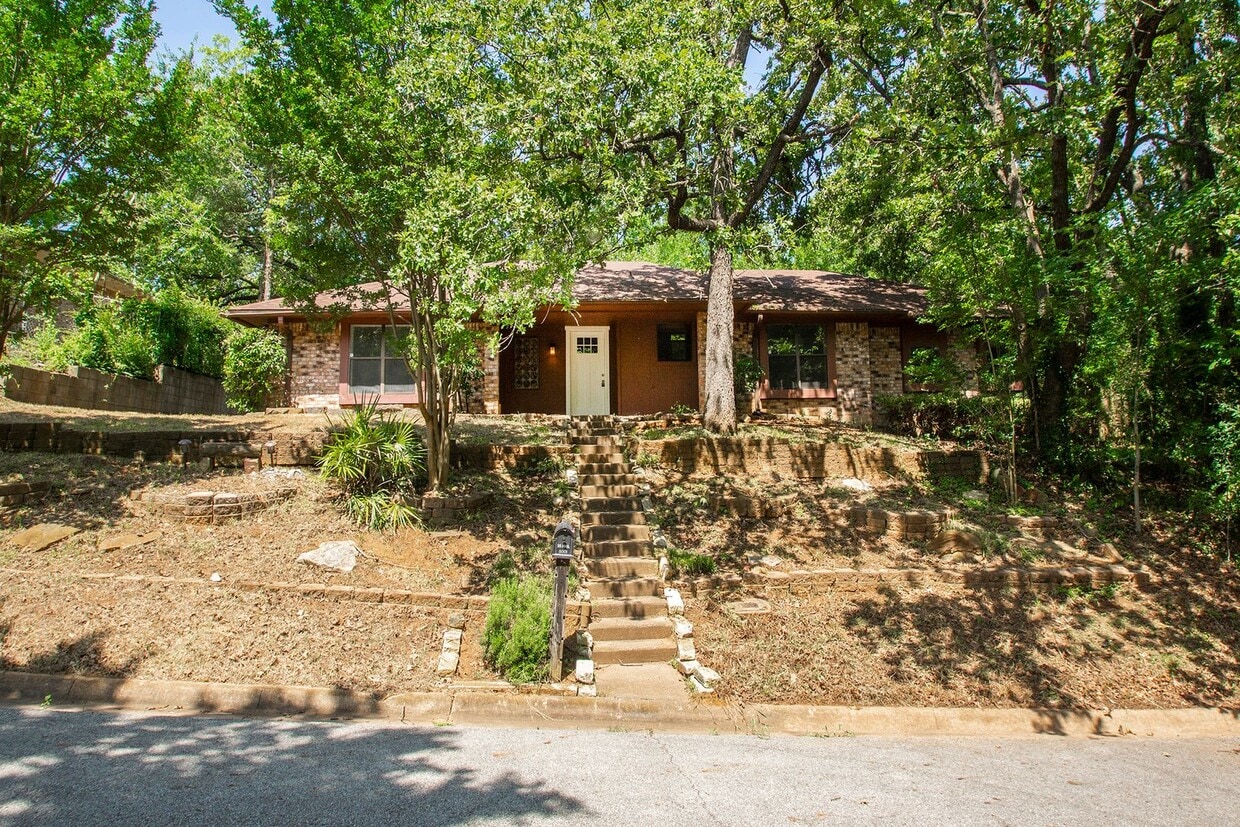 Primary Photo - House for Lease in Denison Area - 3/2/2