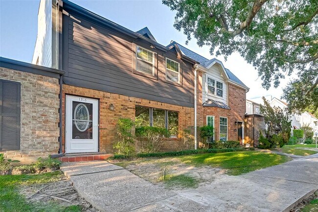 Foto del edificio - 1316 Ward Rd