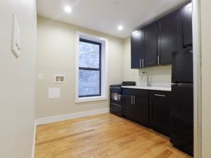 Primary Photo - 1473 Pacific St