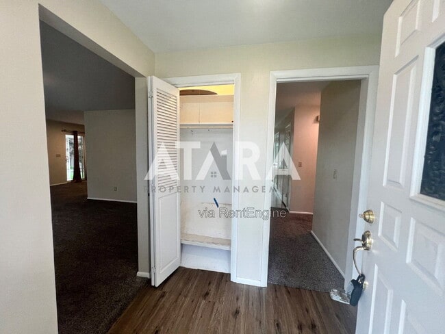 Foto del edificio - 1374 Marinwood Ave