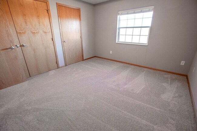 Interior Photo - Granite Shores