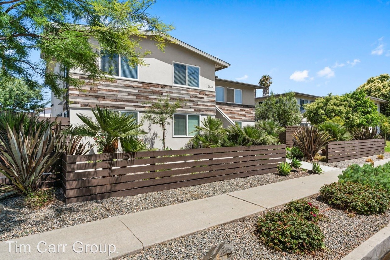 Primary Photo - 2864 Royal Palm Dr