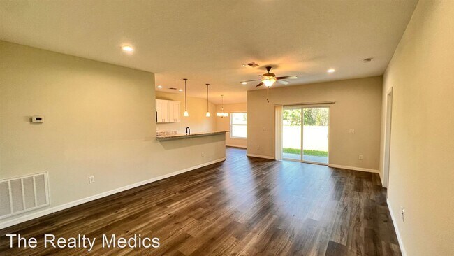 Foto del edificio - 2 br, 2 bath House - 7801 Valencia Rd