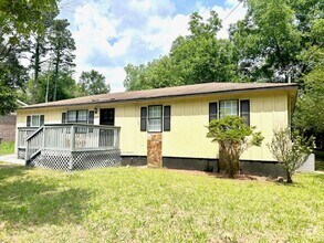 Building Photo - 6302 Menifee Dr NW