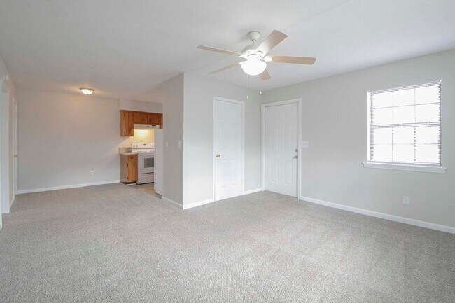 Foto del edificio - 24-424 Thompsonville Ln
