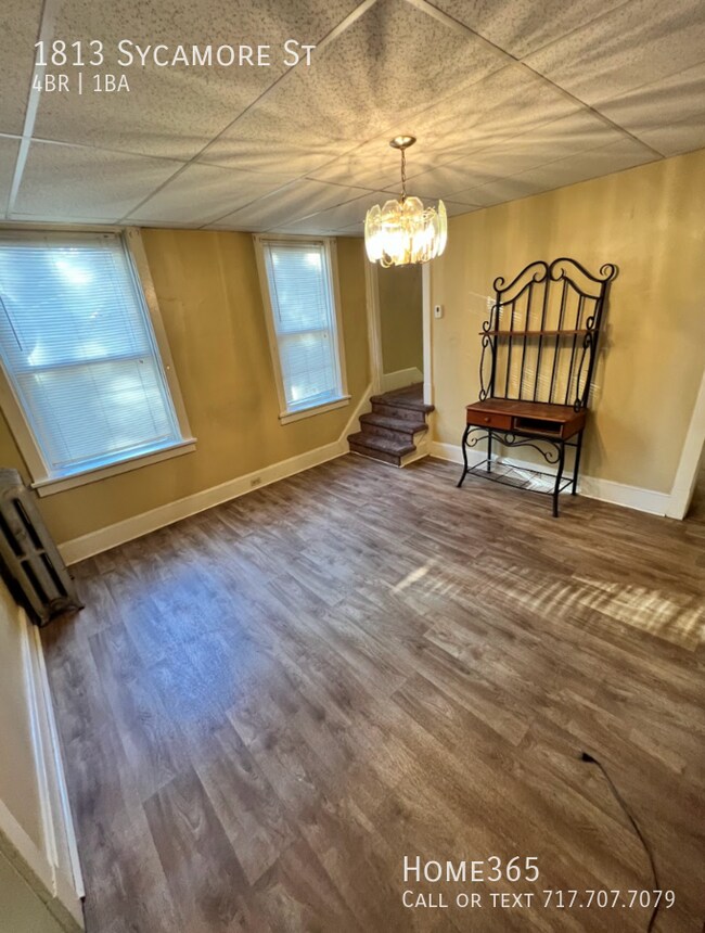 Building Photo - 4 Bedroom, 1 Bathroom Single Family Availa...