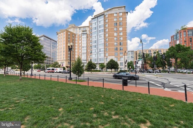 Building Photo - 555 Massachusetts Ave NW