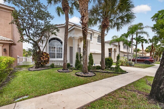 Building Photo - 1204 Oakwater Dr