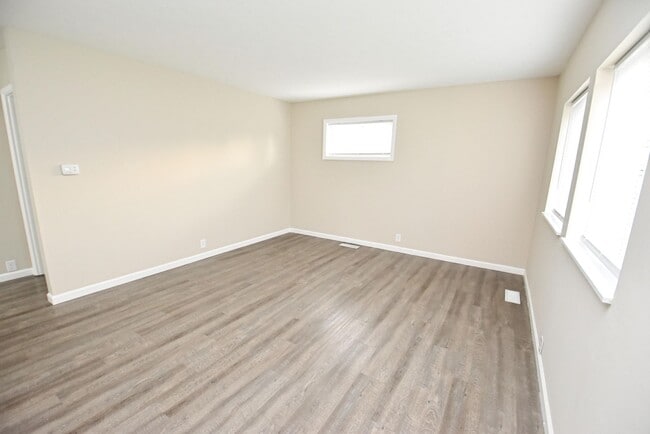 Building Photo - Updated McKinley Terrace home, 3 bedroom 1...
