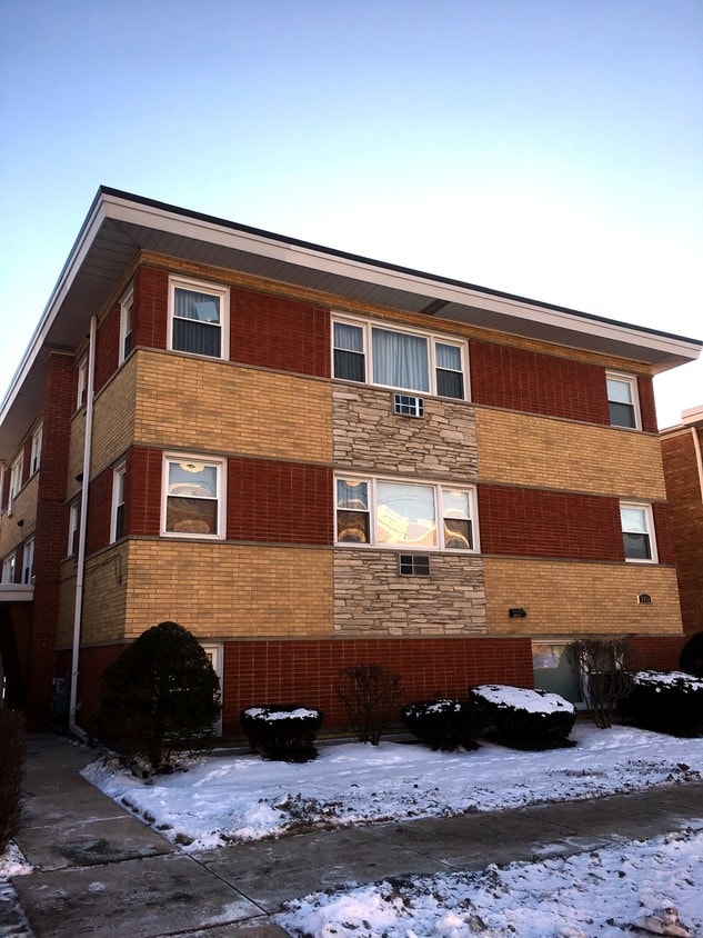 Primary Photo - 7431 W Fullerton Ave