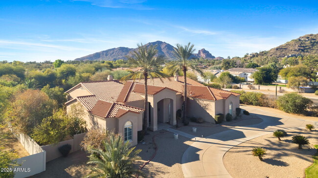 Foto del edificio - 6807 E Meadowlark Ln