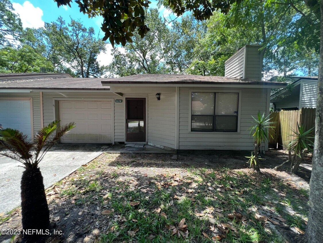 Primary Photo - 6638 Wellington Pl Ln