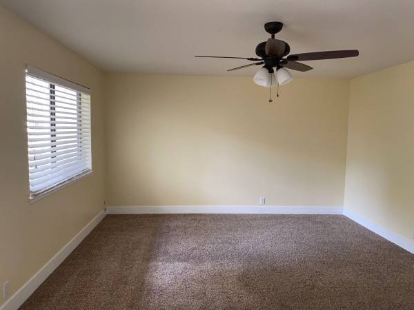 Living Room - 39259 Walnut Ter