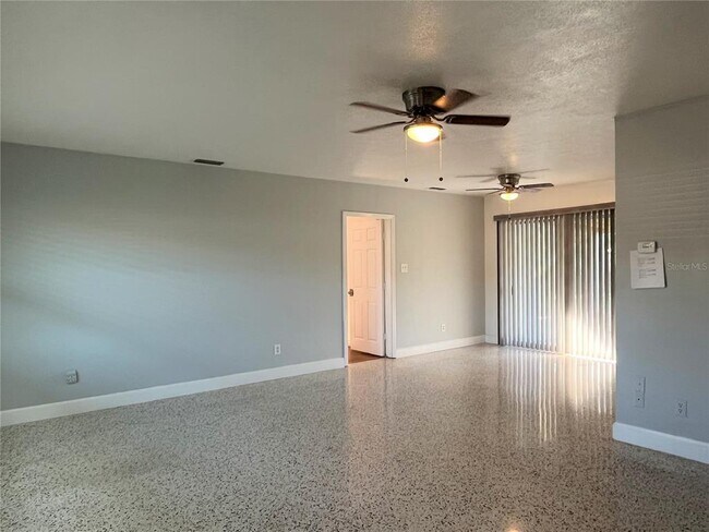 Building Photo - 708 N Parsons Ave