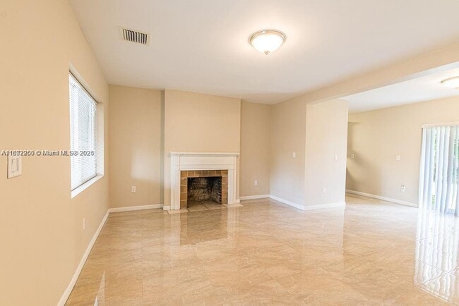 Foto del edificio - 175 NW 101st St
