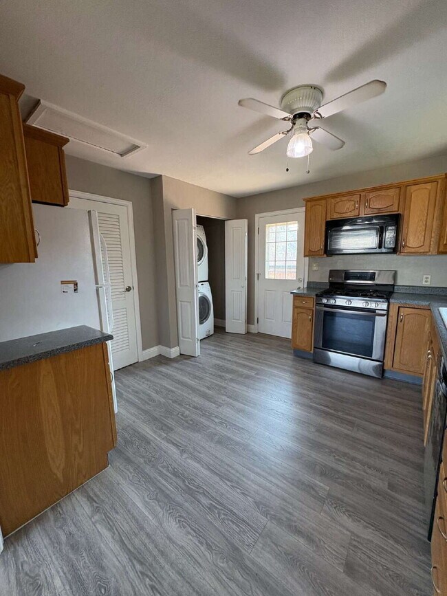 Foto del edificio - 3 bedroom - Montrose
