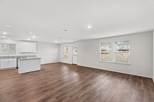 Foto del edificio - 4134 Wild Bloom Rd