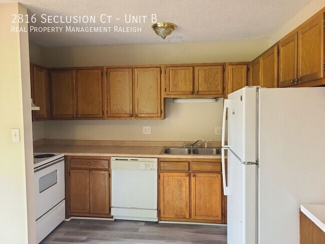 Foto del edificio - 2816 Seclusion Ct