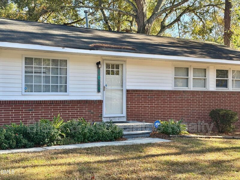 Foto principal - 1019 Greenwich St