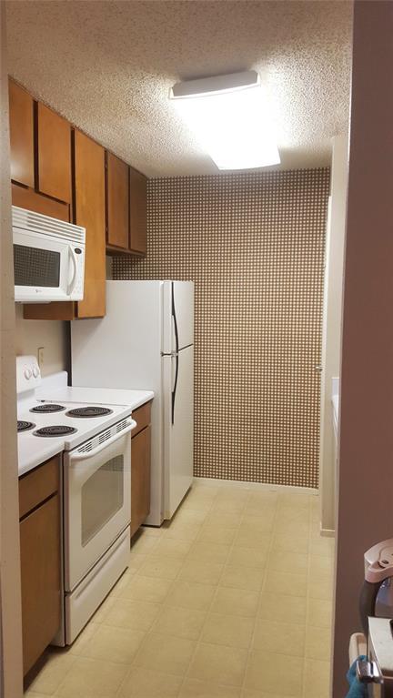 Foto del edificio - 7900 N Stadium Dr
