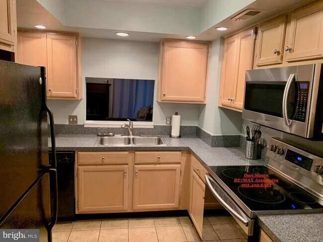 Building Photo - 214 Lake Arrowhead Cir